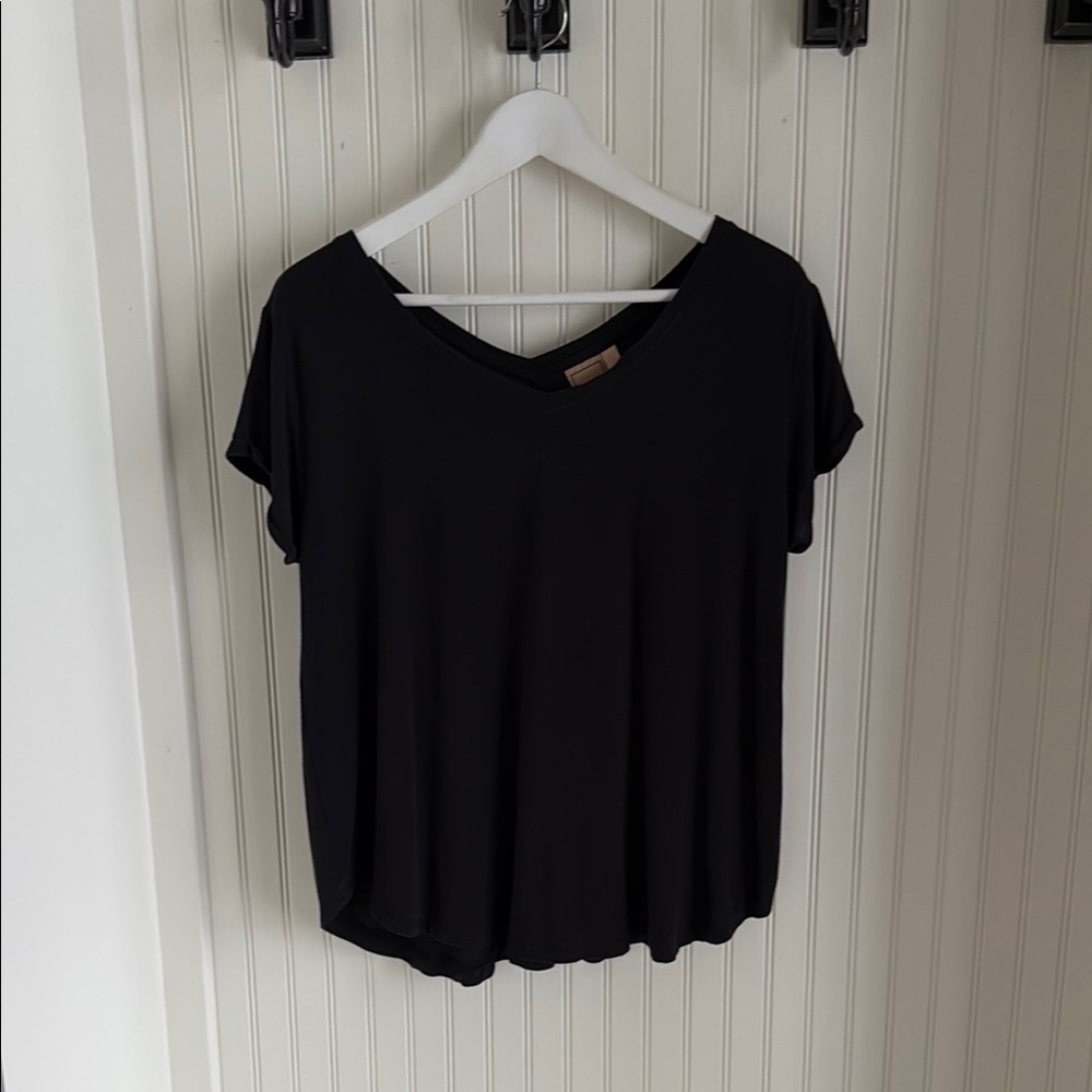 Indygena Classic Black Short Sleeve Top - Picture 2 of 6